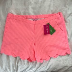 NWT Lilly Pulitzer Magnolia Short in Guava Melon